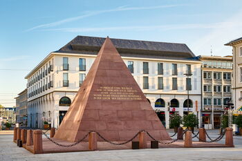 Karlsruhes Wahrzeichen: die Pyramide ((c) Ingo Gabriel)